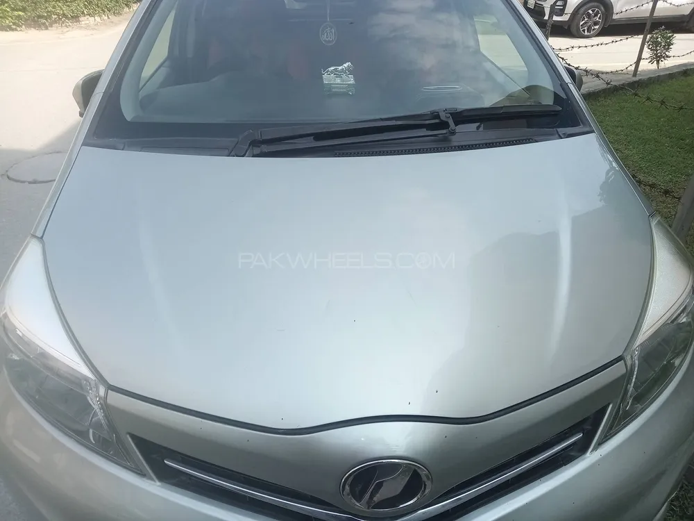 Toyota Vitz 2015 for Sale in Lahore Image-1