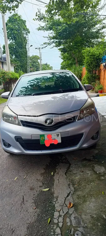 Toyota Vitz 2017 for Sale in Mirpur A.K. Image-1