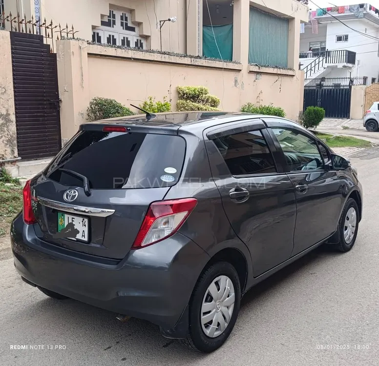 Toyota Vitz 2011 for Sale in Lahore Image-1