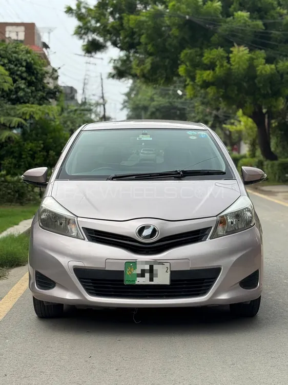 Toyota Vitz 2011 for Sale in Lahore Image-1