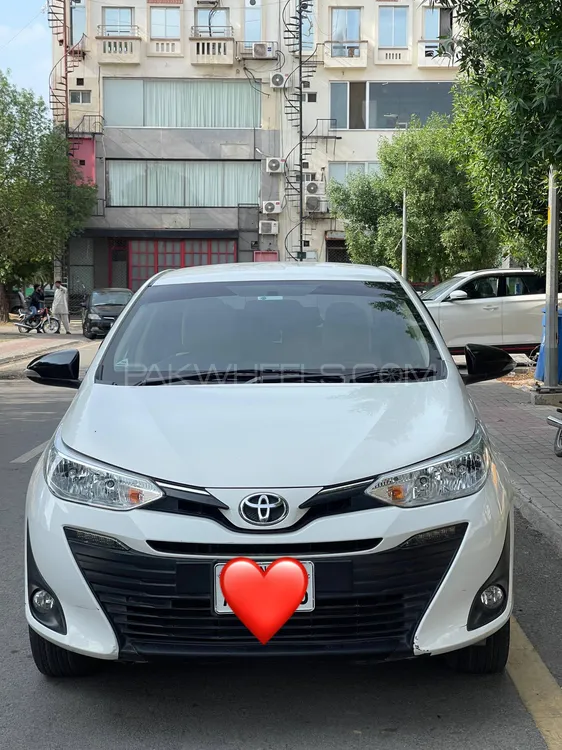 Toyota Yaris Sedan 2021 for Sale in Lahore Image-1