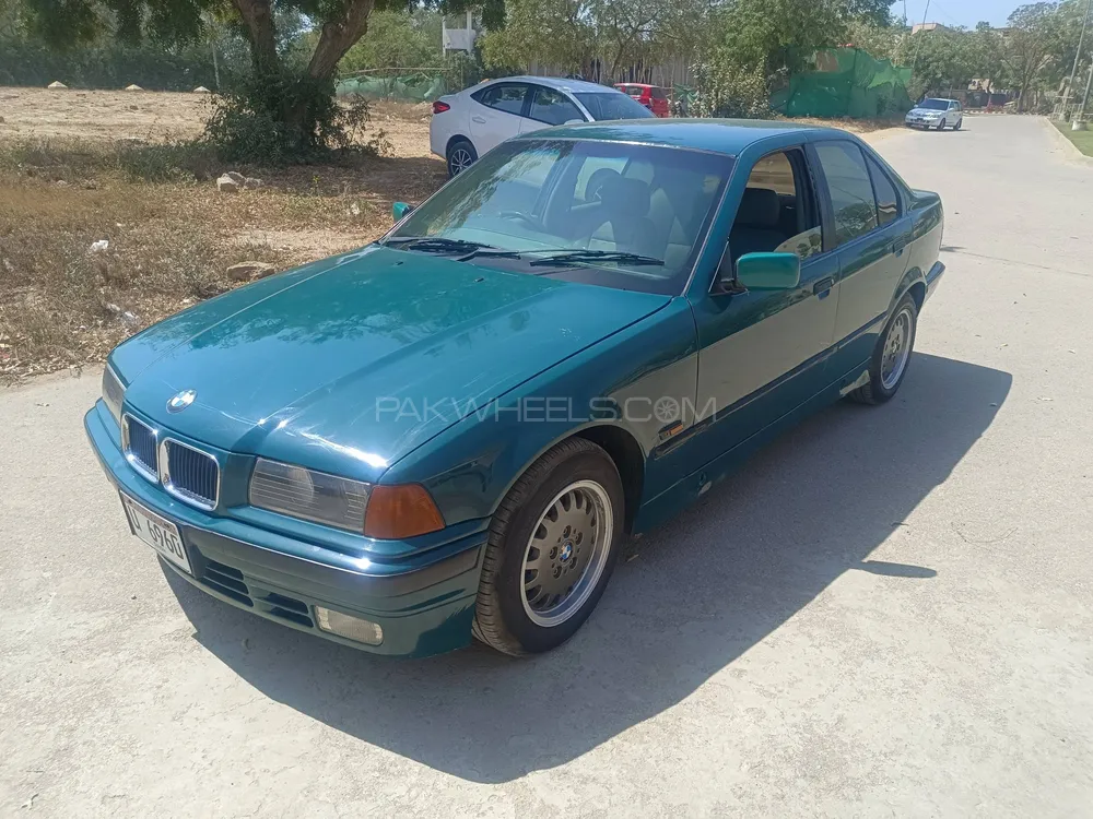 بی ایم ڈبلیو 3 سیریز 1992 for Sale in کراچی بی ایم ڈبلیو 3 سیریز 1992 for Sale in کراچی Image-3