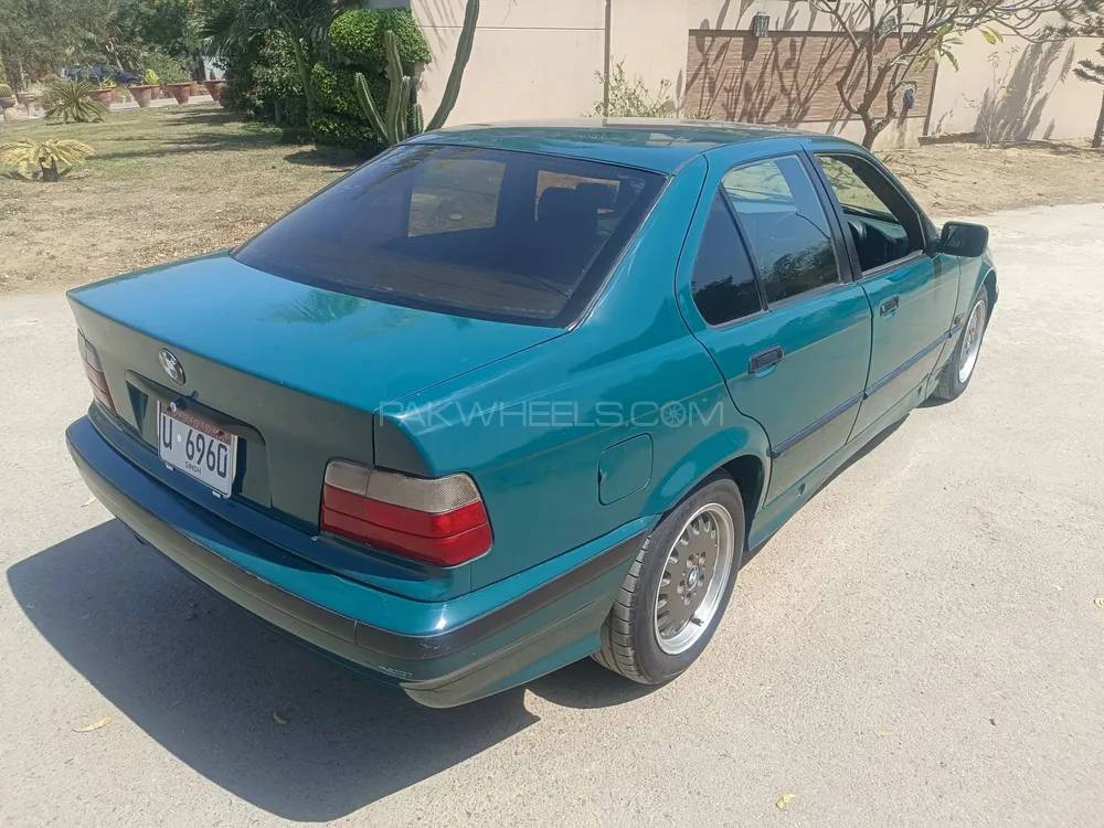 بی ایم ڈبلیو 3 سیریز 1992 for Sale in کراچی بی ایم ڈبلیو 3 سیریز 1992 for Sale in کراچی Image-6