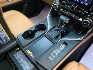 Lexus Lx 600 v6 twin turbo 
Model: 2022
Mileage: 7,700 km
Unregistered 
Fresh Import 2025 

Luxury variant:
*Finger print start button 
*Color heads up display
*Okudake (Wireless) charger 
*Back auto door 
*Rear view camera
*Under view camera 
*Rear entertainment 
*Mark levinson 3D sound system 
*Front & rear ventilated seats 
*Heating/Cooling seats
*Sunroof
*Radar
*7 seater

Calling and Visiting Hours

Monday to Saturday

11:00 AM to 7:00 PM