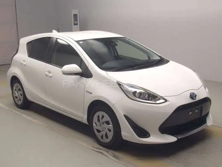 Toyota Aqua 2015 for Sale in Karachi Image-1