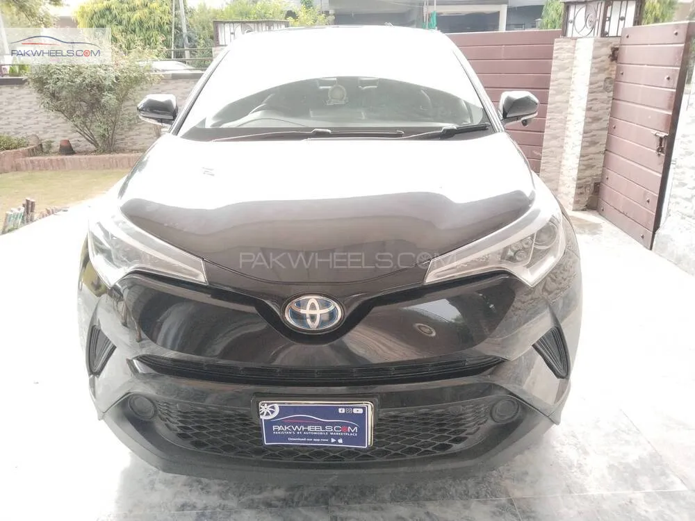 Toyota C-HR 2017 for Sale in Lahore Image-1
