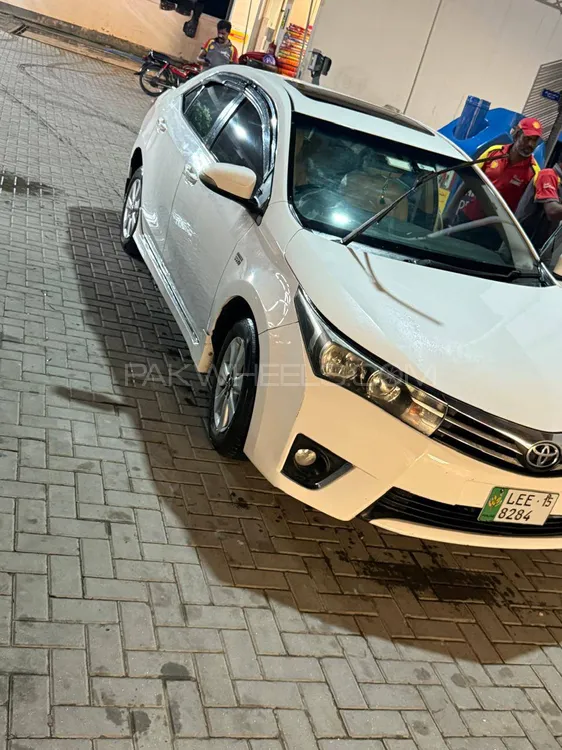 Toyota Corolla 2015 for Sale in Lahore Image-1