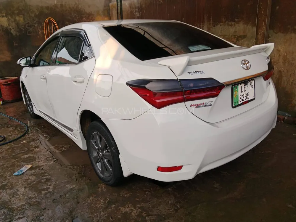 Toyota Corolla 2015 for Sale in Gujrat Image-1