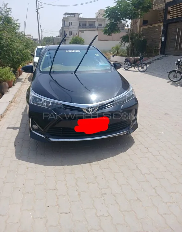 Toyota Corolla 2017 for Sale in Karachi Image-1