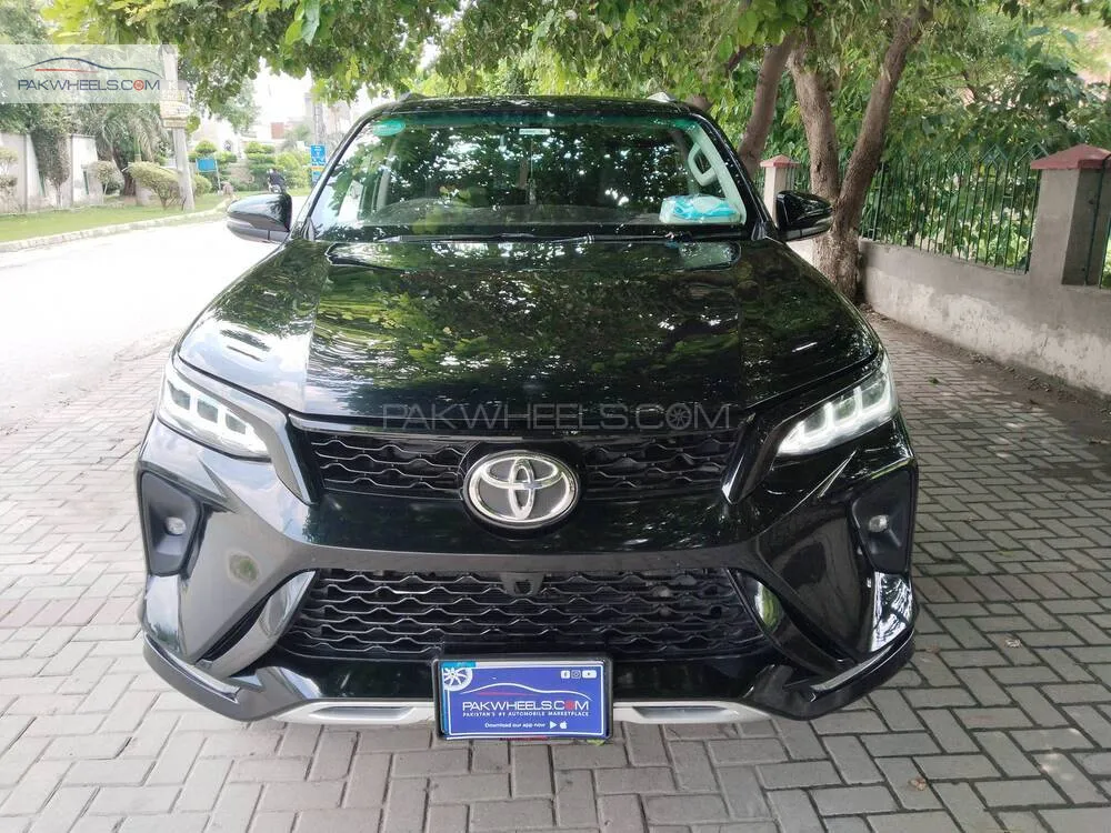 Toyota Fortuner 2020 for Sale in Lahore Image-1