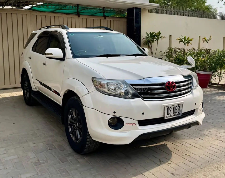 Toyota Fortuner 2015 for Sale in Bahawalpur Toyota Fortuner 2015 for Sale in Bahawalpur Image-2