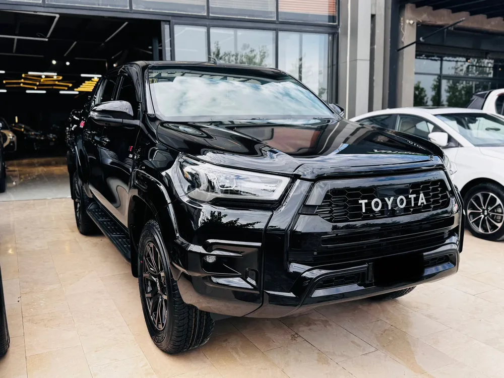 Toyota Hilux 2025 for Sale in Islamabad Image-1