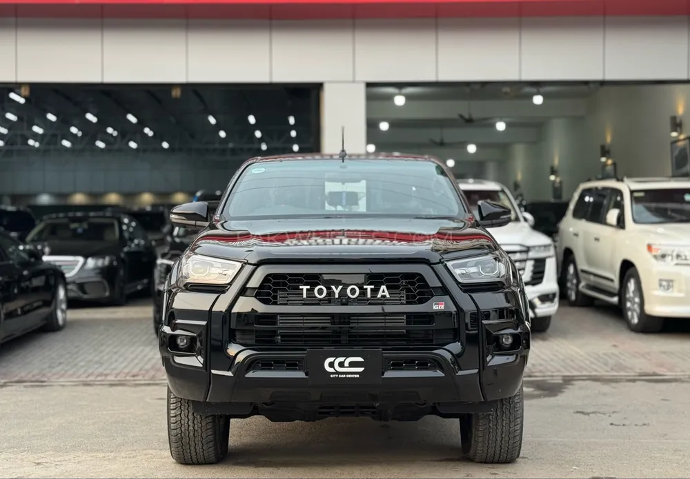 Toyota Hilux 2025 for Sale in Lahore Image-1