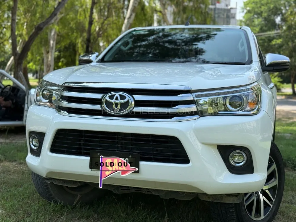 Toyota Hilux 2019 for Sale in Islamabad Image-1