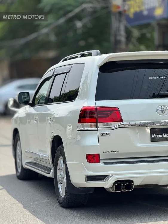 Toyota Land Cruiser 2012 for Sale in Lahore Toyota Land Cruiser 2012 for Sale in Lahore Image-8