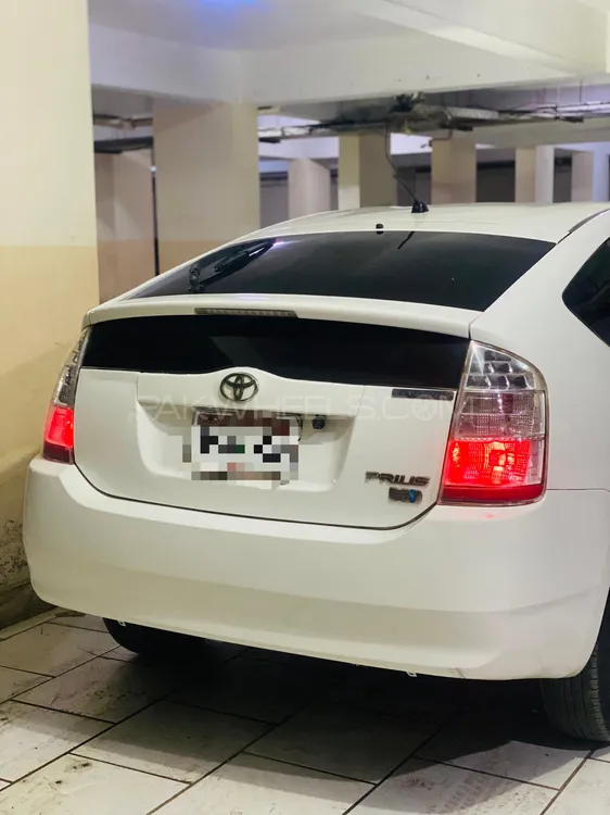 Toyota Prius 2010 for Sale in Karachi Image-1