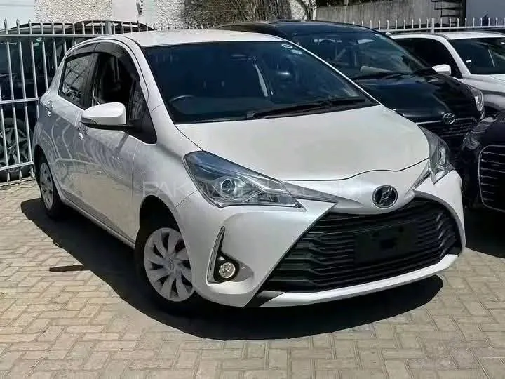 Toyota Vitz 2019 for Sale in Karachi Image-1