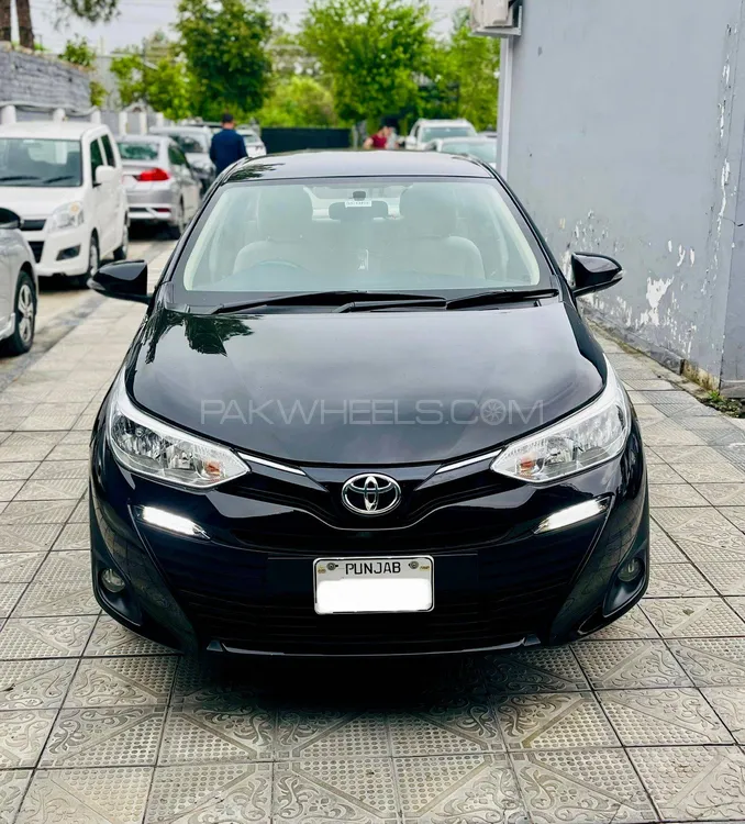 Toyota Yaris Sedan 2021 for Sale in Islamabad Image-1