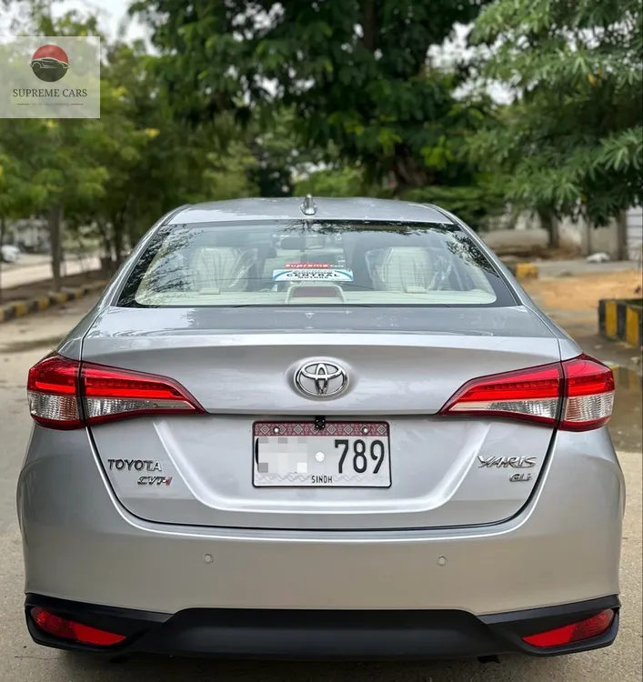 ٹویوٹا یارس سیڈان 2024 for Sale in کراچی Image-1