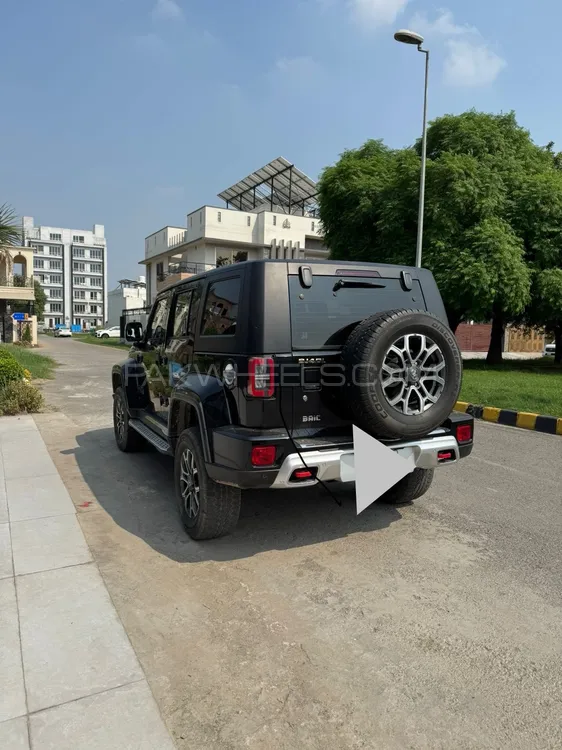 BAIC BJ40 Plus 2023 for Sale in Sialkot BAIC BJ40 Plus 2023 for Sale in Sialkot Image-3