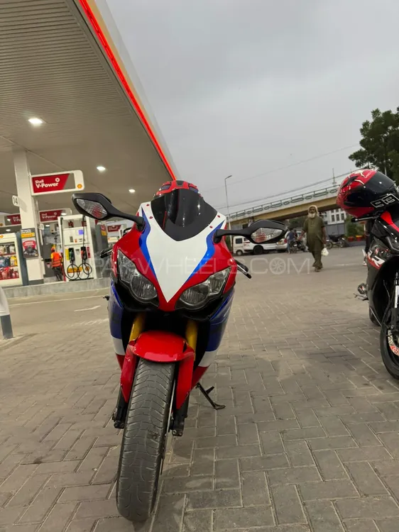 Honda CBR 1000RR 2010 for Sale Image-1