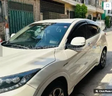 Honda Vezel 2017 for Sale in Lahore Image-1