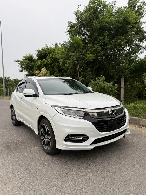 Honda Vezel 2018 for Sale in Lahore Image-1