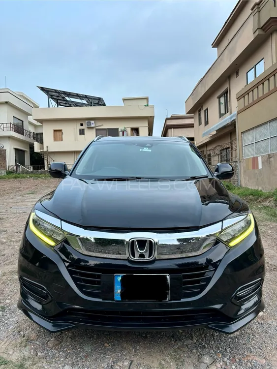 Honda Vezel 2018 for Sale in Islamabad Image-1