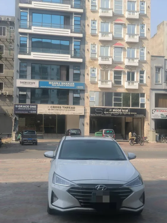 Hyundai Elantra 2024 for Sale in Sadiqabad Image-1