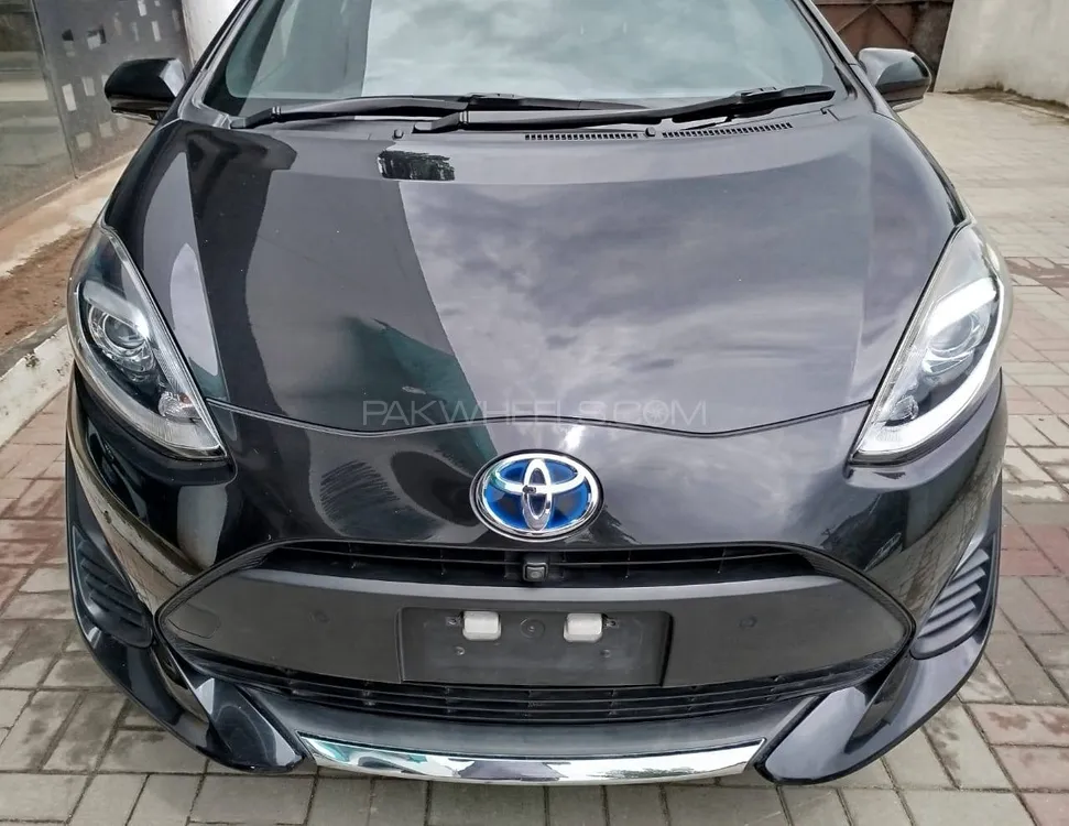 Toyota Aqua 2021 for Sale in Islamabad Image-1