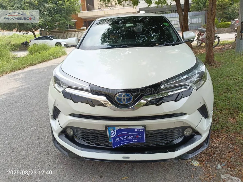 Toyota C-HR 2017 for Sale in Islamabad Image-1