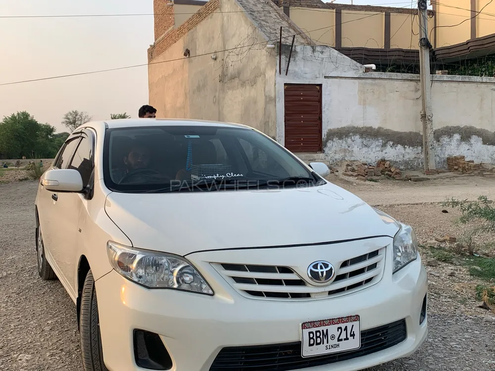 Toyota Corolla 2014 for Sale in Dera ismail khan Image-1