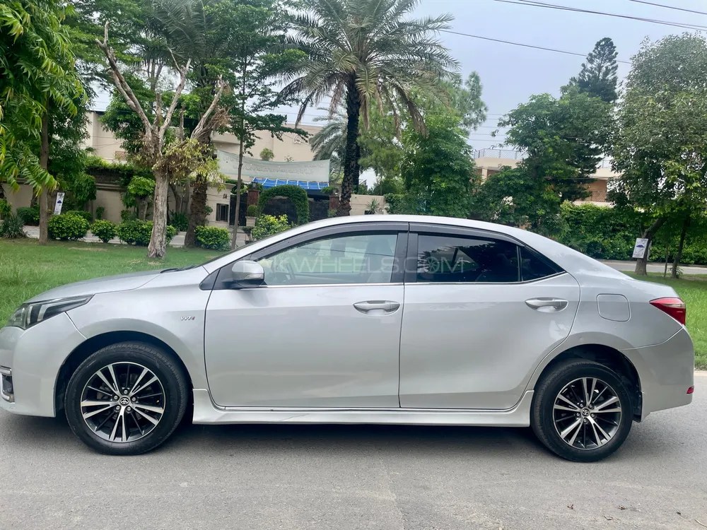 Toyota Corolla 2017 for Sale in Lahore Image-1