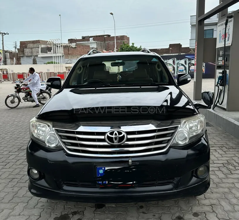Toyota Fortuner 2015 for Sale in Gujranwala Image-1