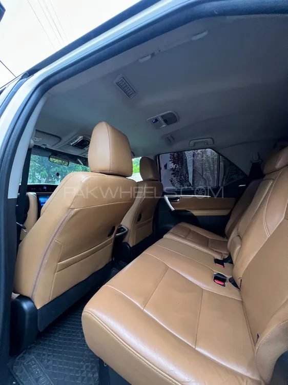 Toyota Fortuner 2018 for Sale in Lahore Toyota Fortuner 2018 for Sale in Lahore Image-14