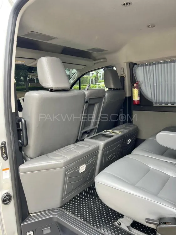 Toyota Hiace 2019 for Sale in Karachi Toyota Hiace 2019 for Sale in Karachi Image-6