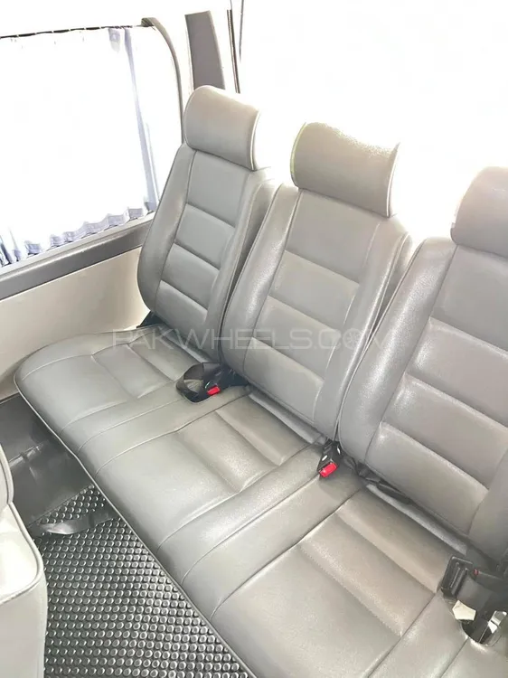 Toyota Hiace 2019 for Sale in Karachi Toyota Hiace 2019 for Sale in Karachi Image-7