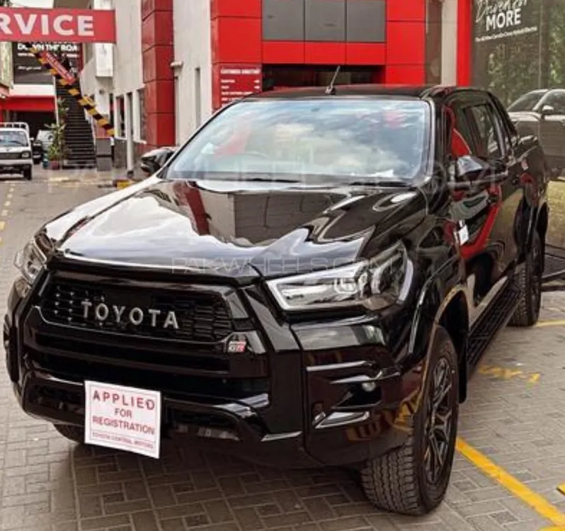 Toyota Hilux 2025 for Sale in Karachi Image-1