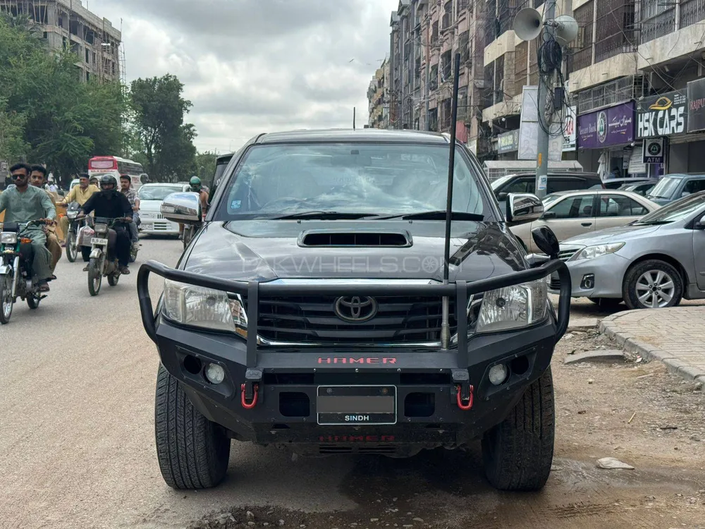 Toyota Hilux 2011 for Sale in Karachi Image-1