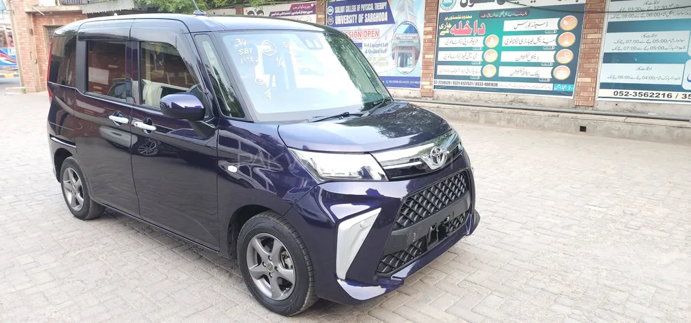 Toyota Roomy 2022 for Sale in Sialkot Image-1
