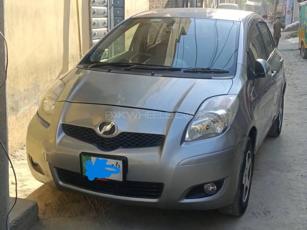 Toyota Vitz 2012 for Sale in Gujranwala Image-1