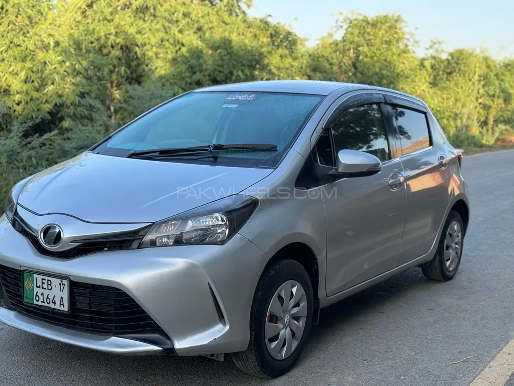 Toyota Vitz 2015 for Sale in Sargodha Image-1