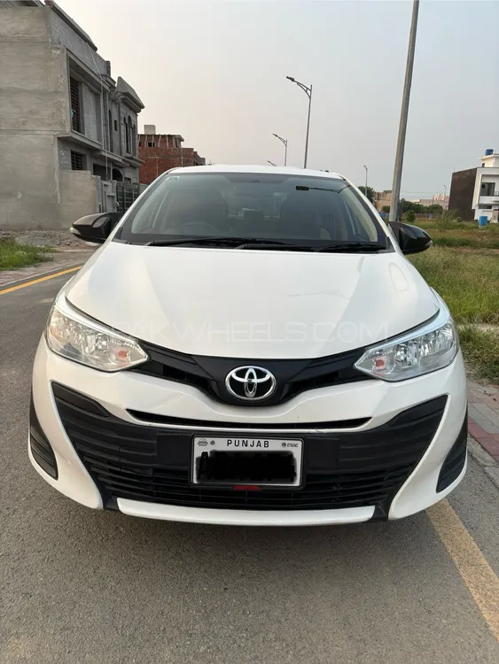 Toyota Yaris Sedan 2021 for Sale in Lahore Image-1