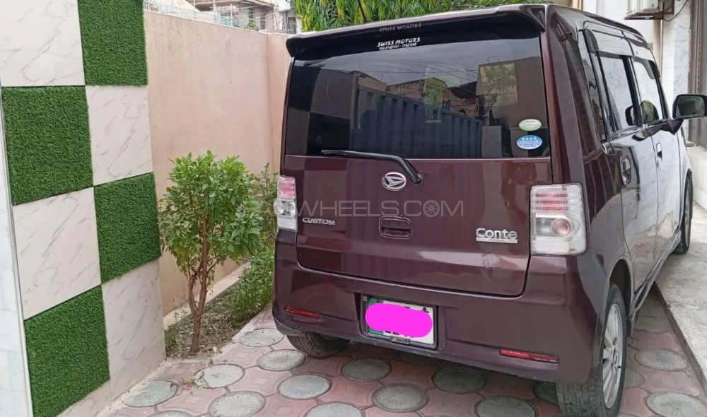Daihatsu Move Conte 2010 for Sale in Lahore Image-1