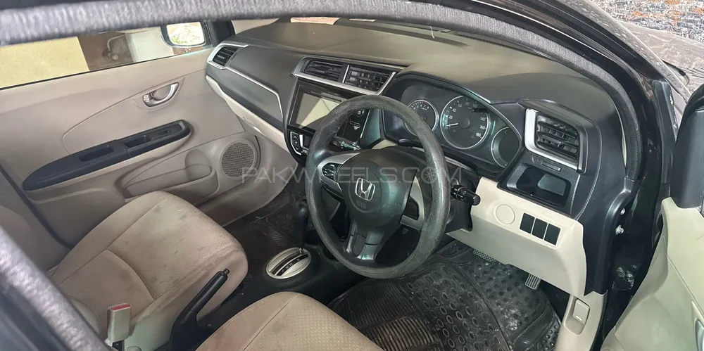 Honda BR-V 2017 for Sale in Faisalabad Image-1