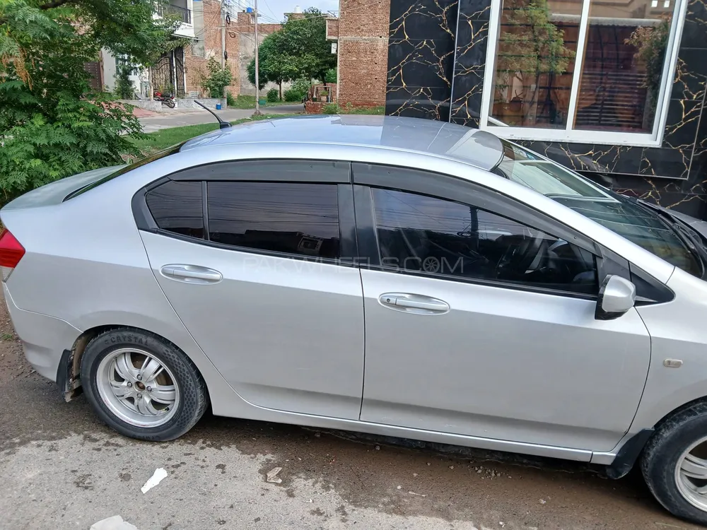 Honda City 2011 for Sale in Faisalabad Image-1