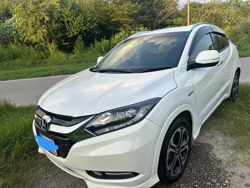 Honda Vezel 2016 for Sale in Islamabad Image-1