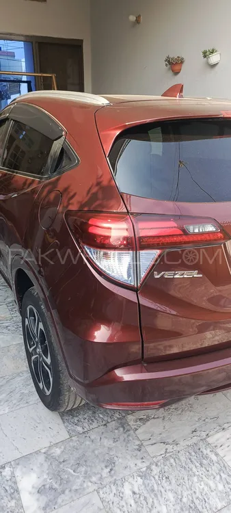 Honda Vezel 2016 for Sale in Gujranwala Image-1