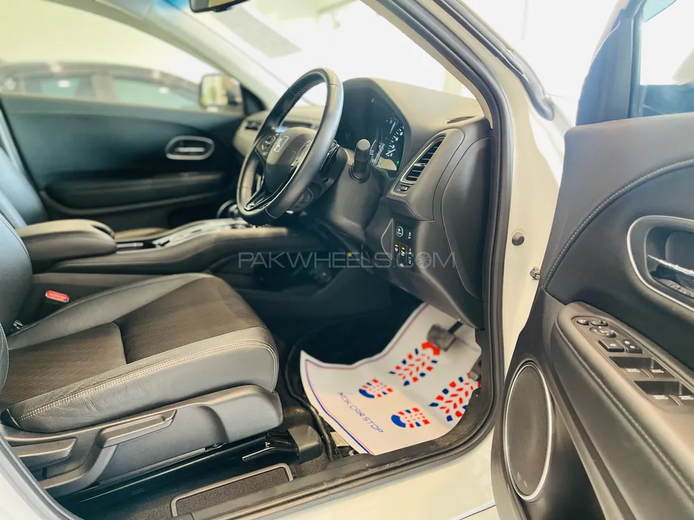 Honda Vezel 2018 for Sale in Islamabad Honda Vezel 2018 for Sale in Islamabad Image-8