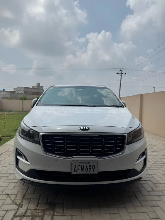 KIA Carnival 2020 for Sale in Lahore Image-1